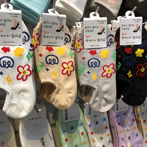 2023新款女生隐形袜彩色手绘笑脸花朵防脱薄棉短袜子韩国船袜7045