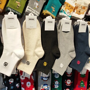 韩国东大门新款女袜纯色网红潮牌中筒袜简约休闲百搭运动潮袜9038