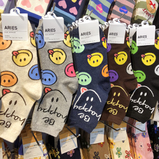 韩国进口新款袜子可爱搞怪表情少女袜笑脸字母中筒袜9102