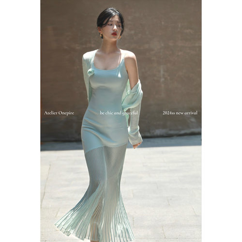 法式修身鱼尾针织连衣裙