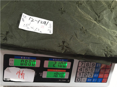 一米价亏本5G557羽绒服布料绣花三合一直充羽绒外套免胆布免绗缝