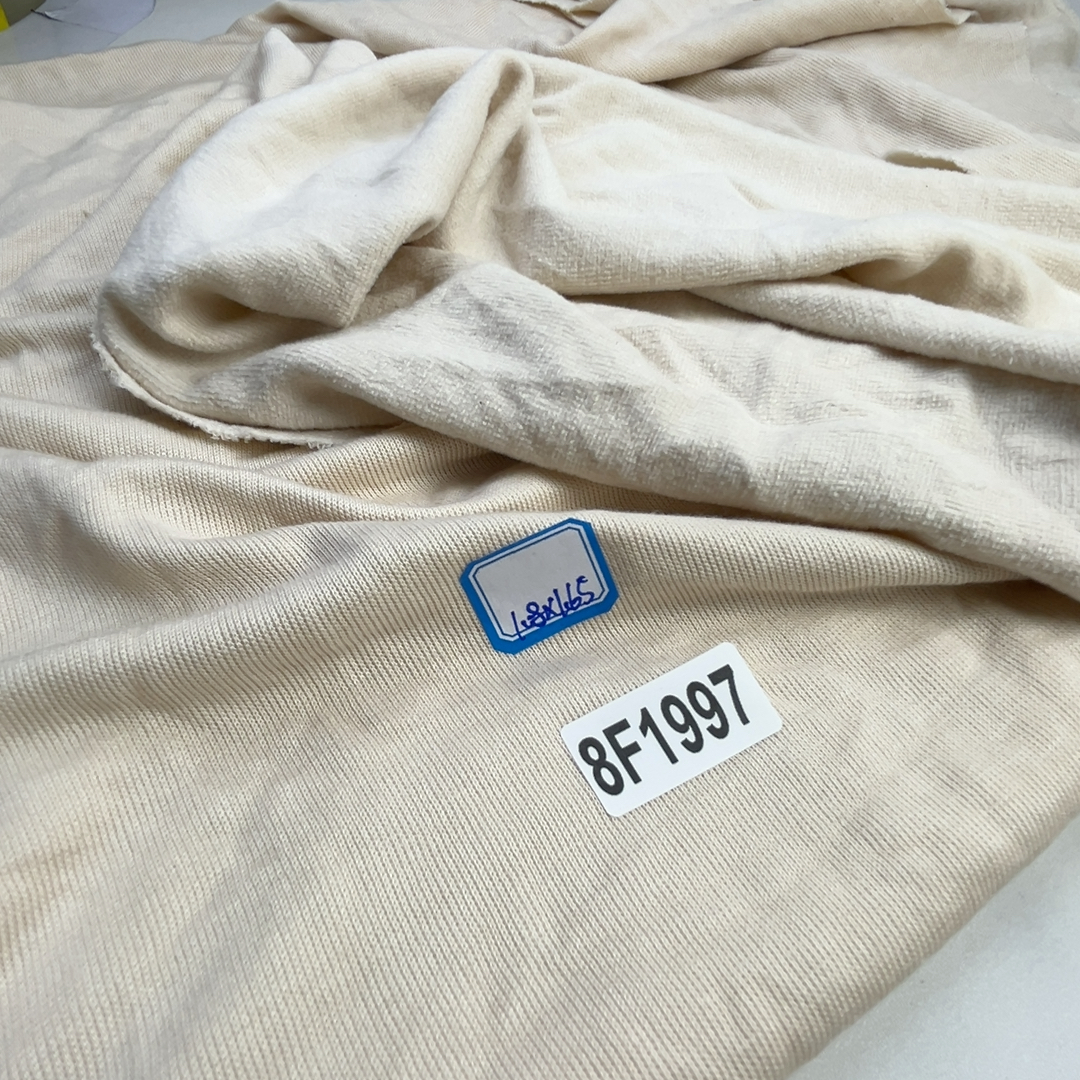 1.73斤30元包邮8F1997品牌u某坑条加绒面料做打底1.8x1.65m