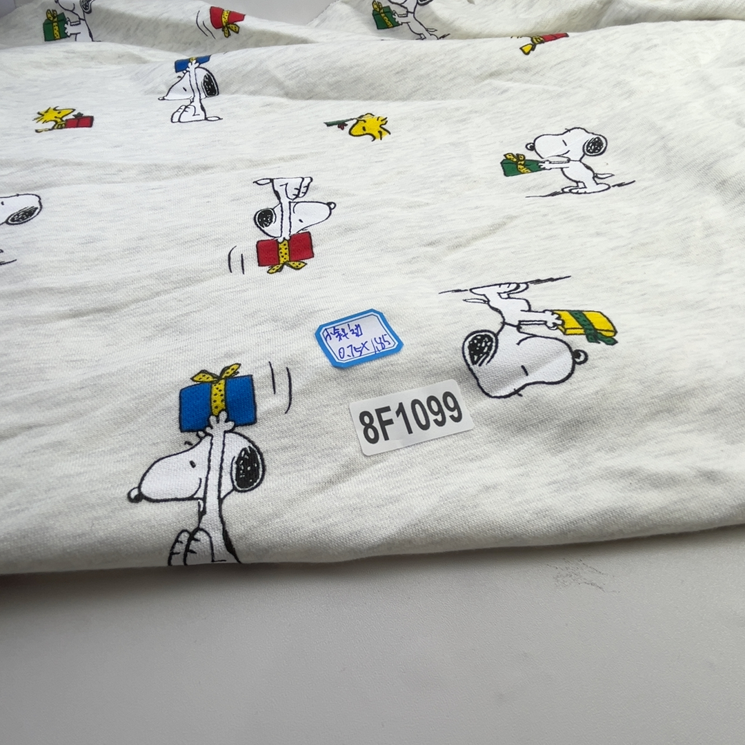 30元包邮8F1099史努比胶印毛圈卫衣面料有小斜边0.75x1.85m