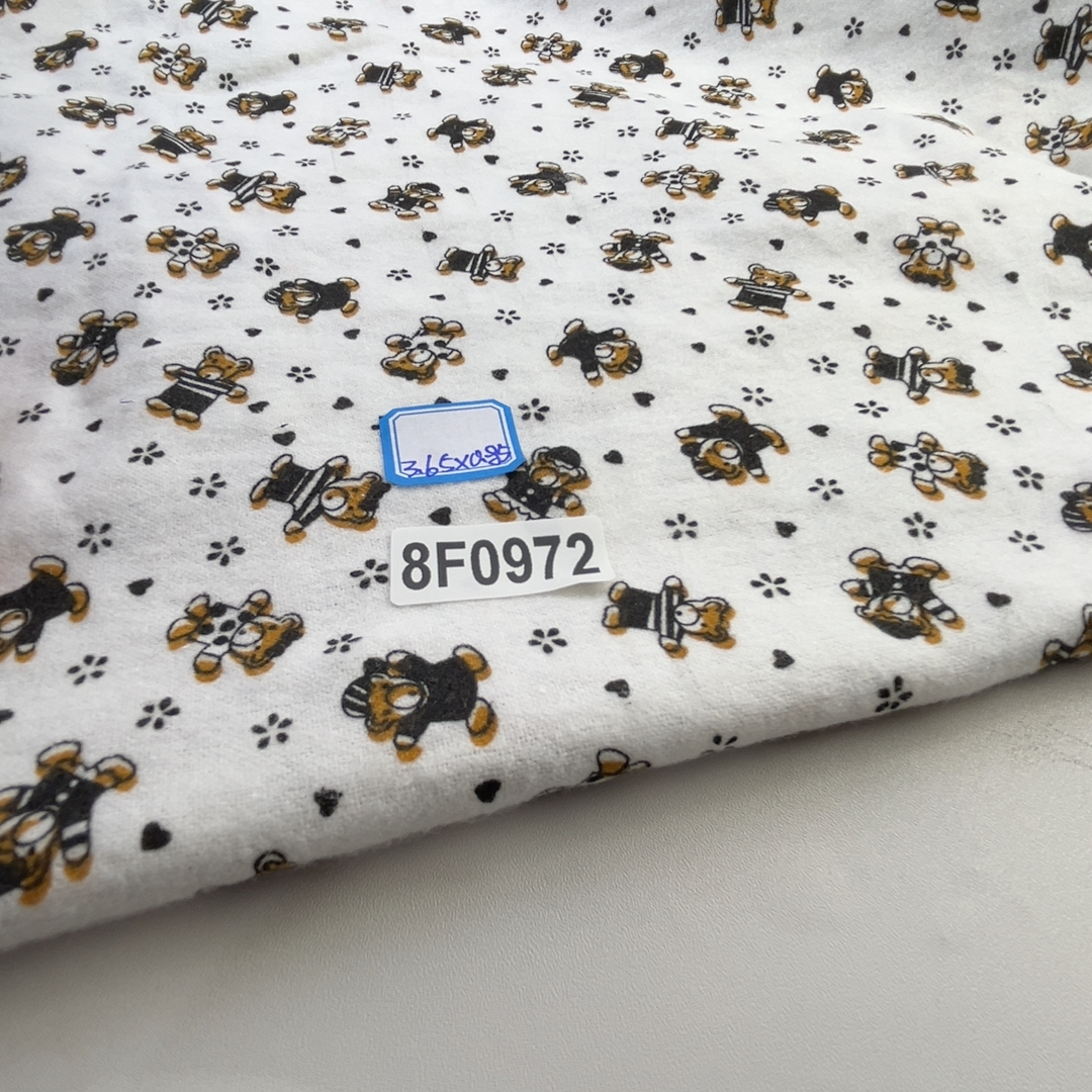 30元包邮8F0972涤棉磨毛棉麻花边做睡衣家居服3.65x0.85m