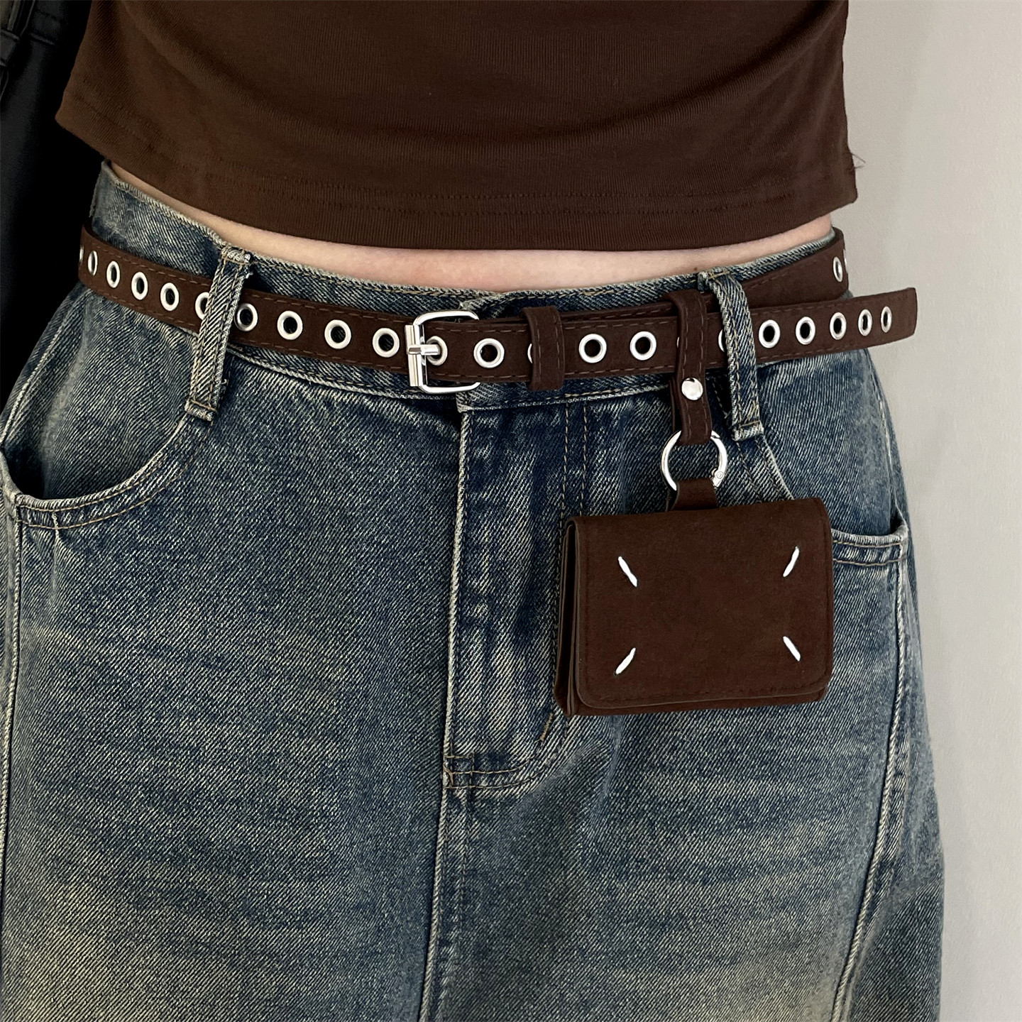 韩国爆款小馒头四方形腰包气眼铆钉金属孔腰带磨砂复古棕皮带新款
