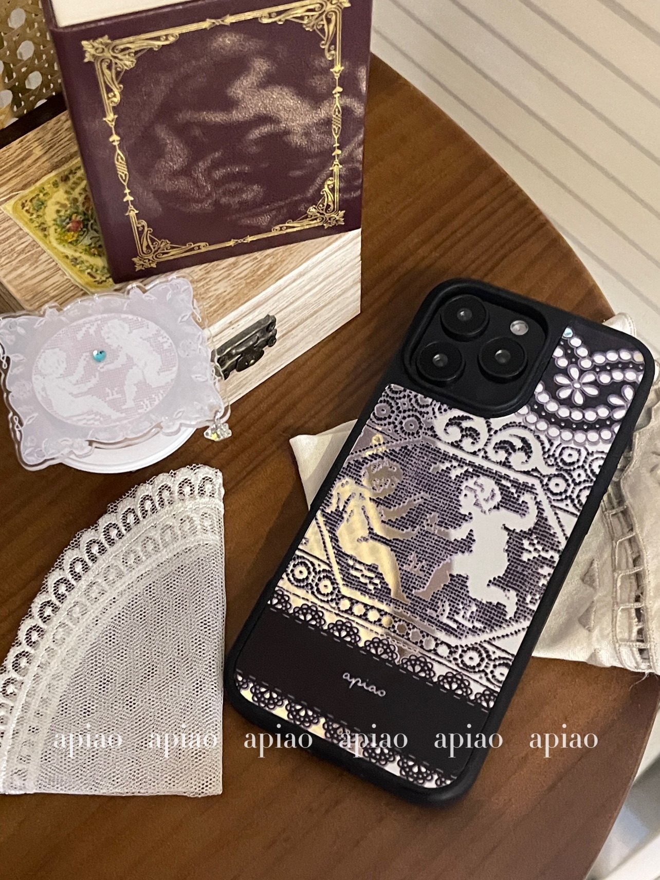 apiao原创自制法式复古天使蕾丝印花镜面磁吸手机壳苹果17Promax