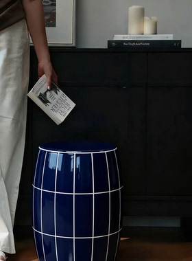 简约现代蓝圆凳桌面装饰摆件