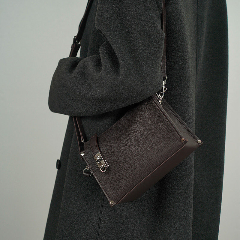 新款小方包头层牛皮复古轻奢手提包通勤百搭斜跨包BL1254191ZB