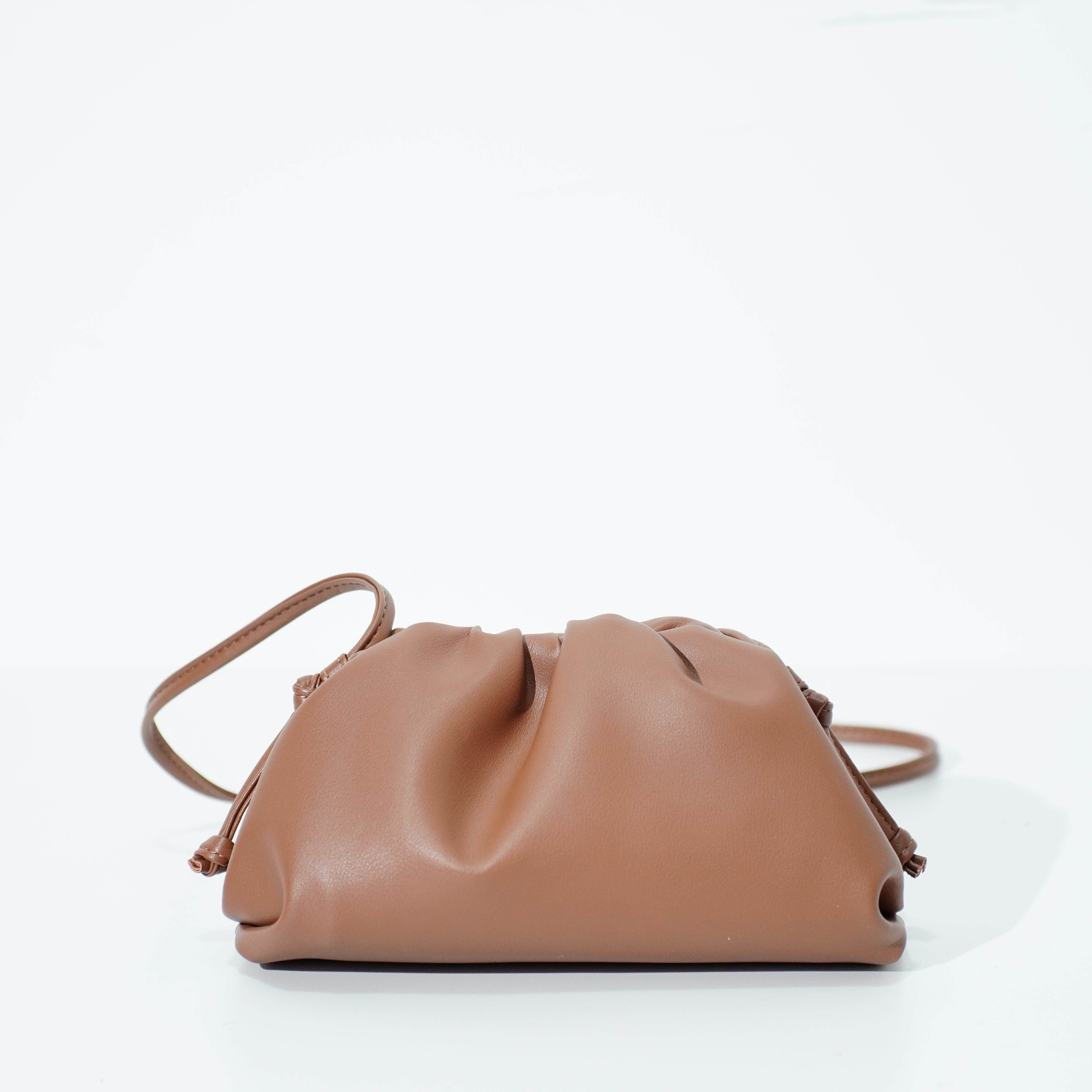 （品牌特卖）正品女包休闲时尚单肩包斜挎包云朵包W106