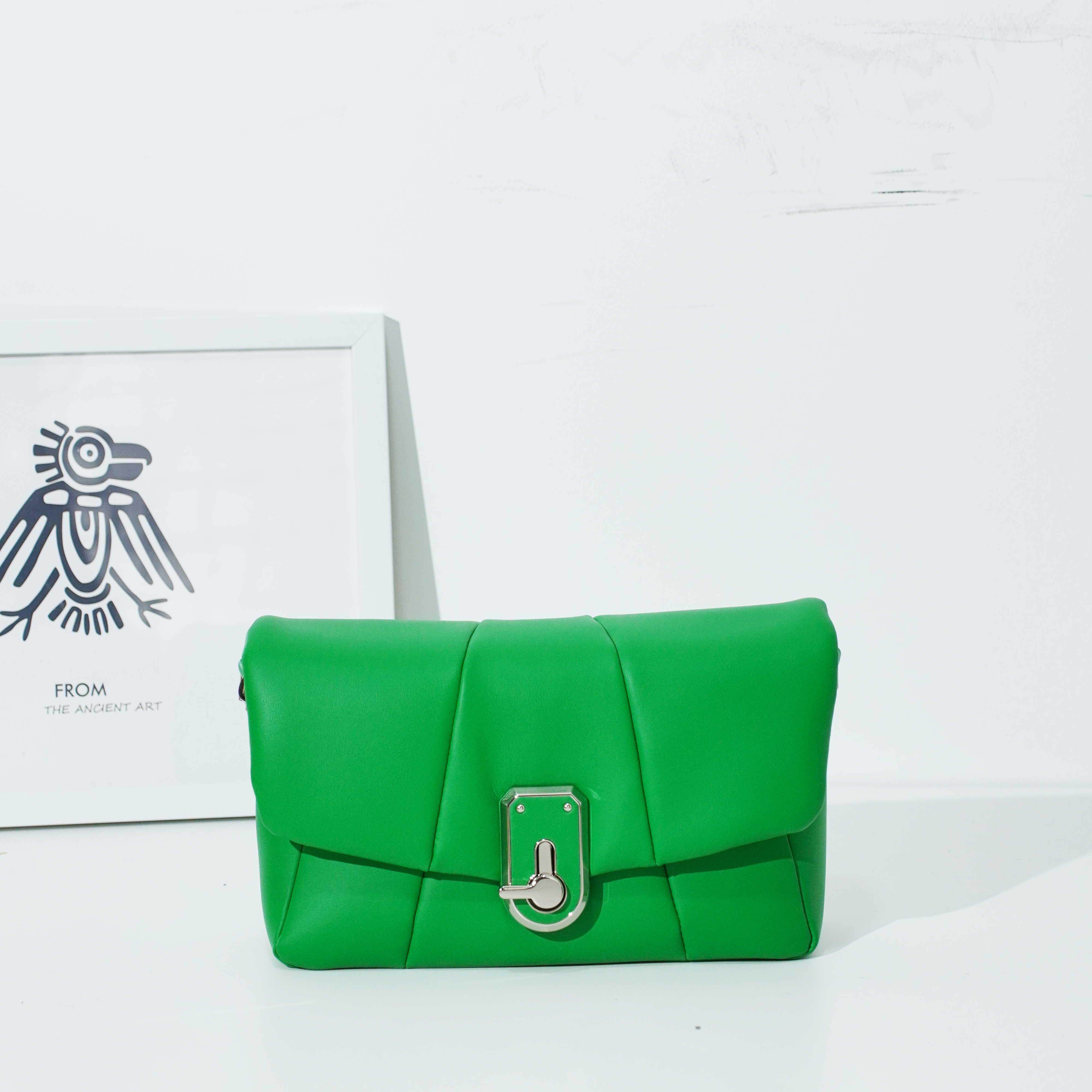 （品牌特卖）KH 专柜正品女包休闲时尚单肩包斜跨包MZ044