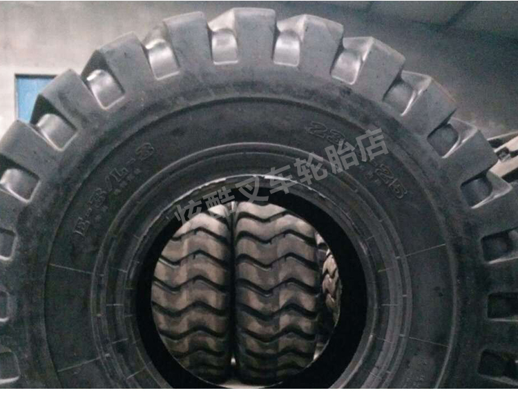 60铲车轮胎大型车辆26.5-25