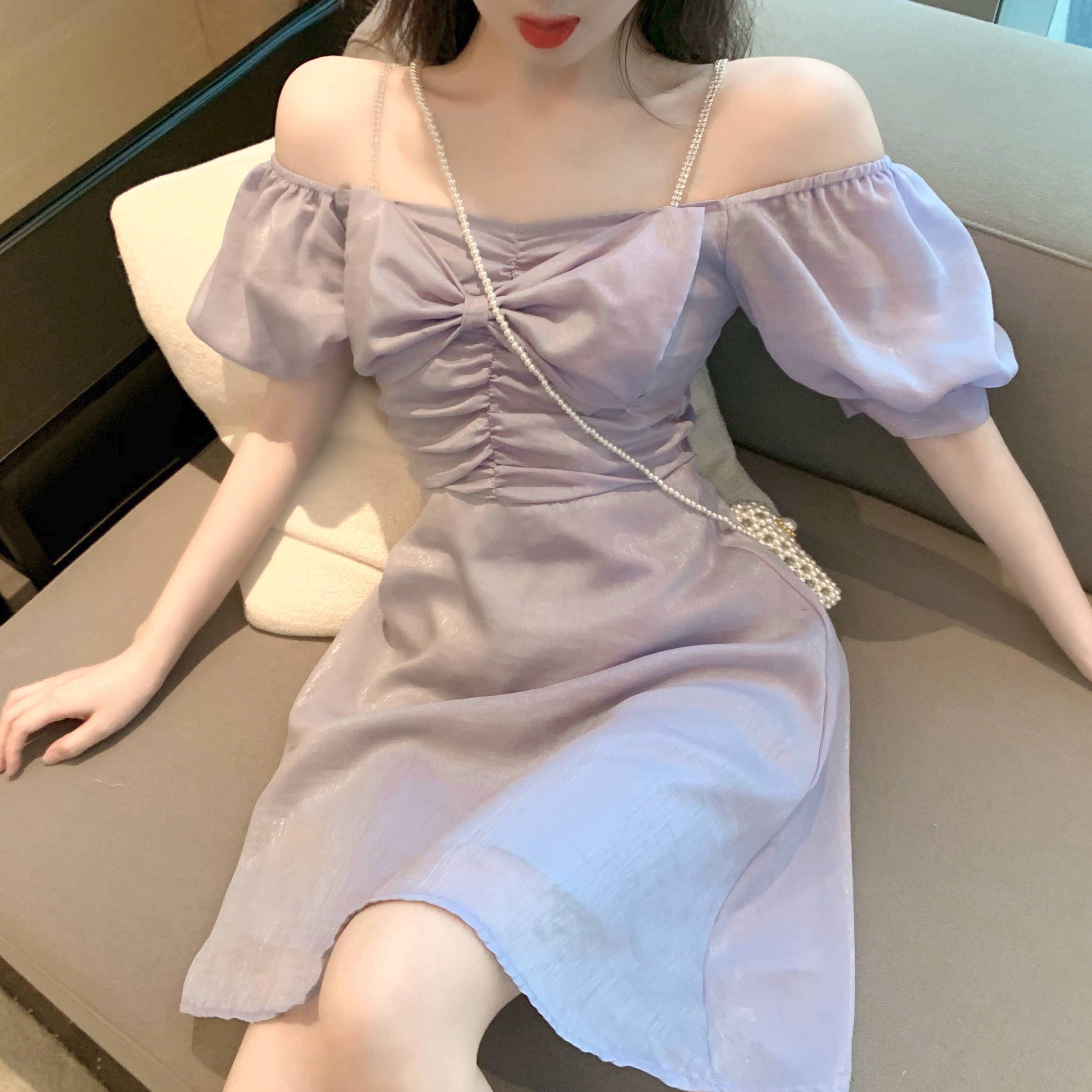 芯蒂好丝滑blingbling蝴蝶结钻条气质收腰吊带连衣裙