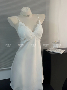 性感睡衣女夏季2025新款薄冰丝美背带胸垫镂空蕾丝小胸吊带短睡裙