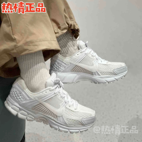 NikeZoomVomero5迈柔跑鞋