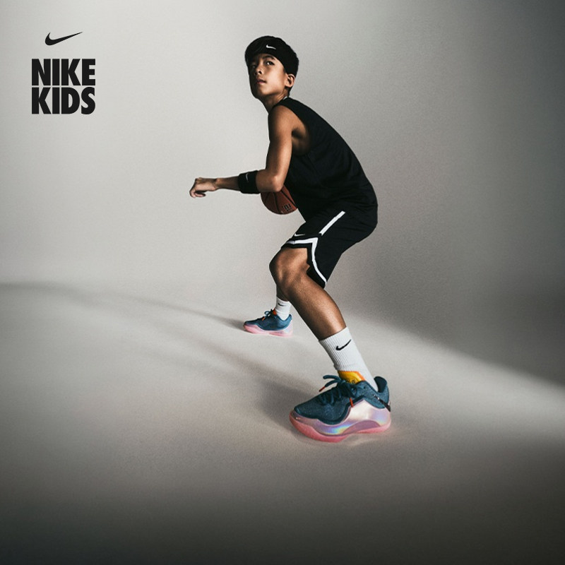 耐克蝉联霸业詹姆斯23大童篮球鞋冬男女童NIKE LEBRON 23 IM9005