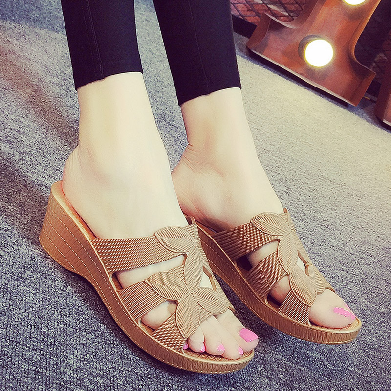 休闲坡跟凉拖鞋沙滩外穿室内厚底