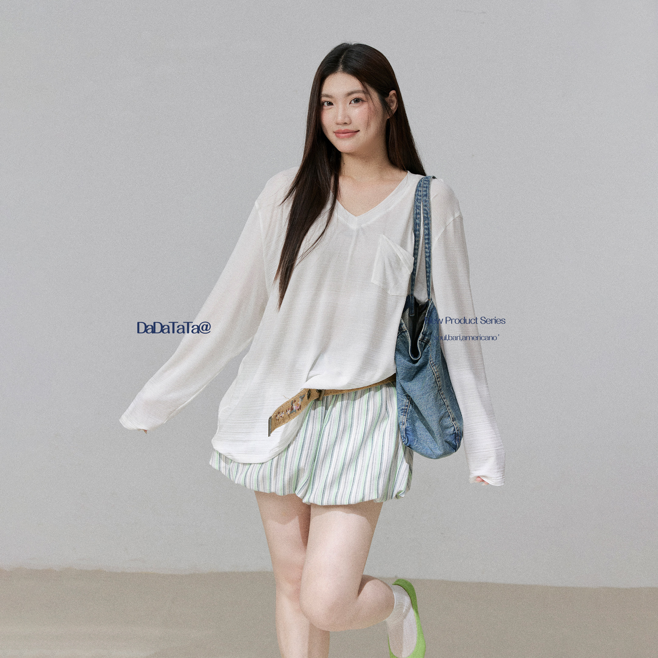 晶咕白标DADATATA【慵懒韩女】微胖mm胸前口袋V领长袖大码针织T恤图片