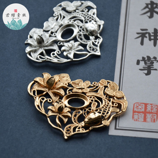 君绾青丝纯铜保发簪花片手工花丝镶嵌46*57MM镶嵌锦鲤璎珞锁吊坠