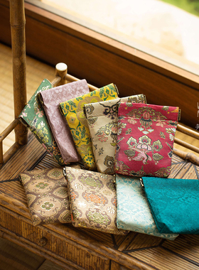 知舍织锦小鱼包收纳零钱首饰口红小包