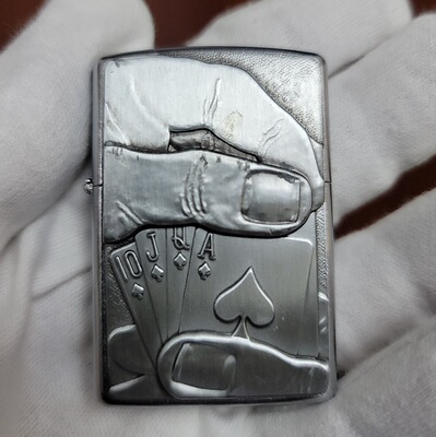 正品ZIPPO打火机05年老机美版20827巴雷特惊喜徽章德州扑克同花顺