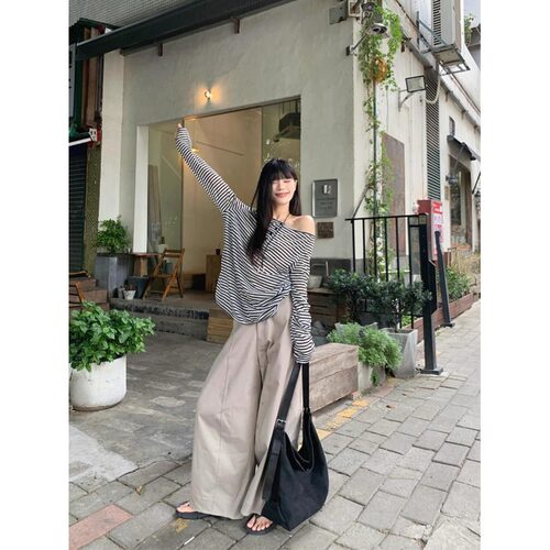 夏季韩系慵懒风黑色条纹长袖T恤女夏季斜肩露肩宽松薄款防晒0412d