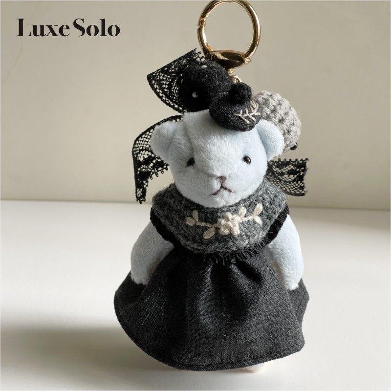 LuxeSolo原创穿毛衣连衣裙小清新泰迪熊姑娘包挂饰礼物小配饰挂件