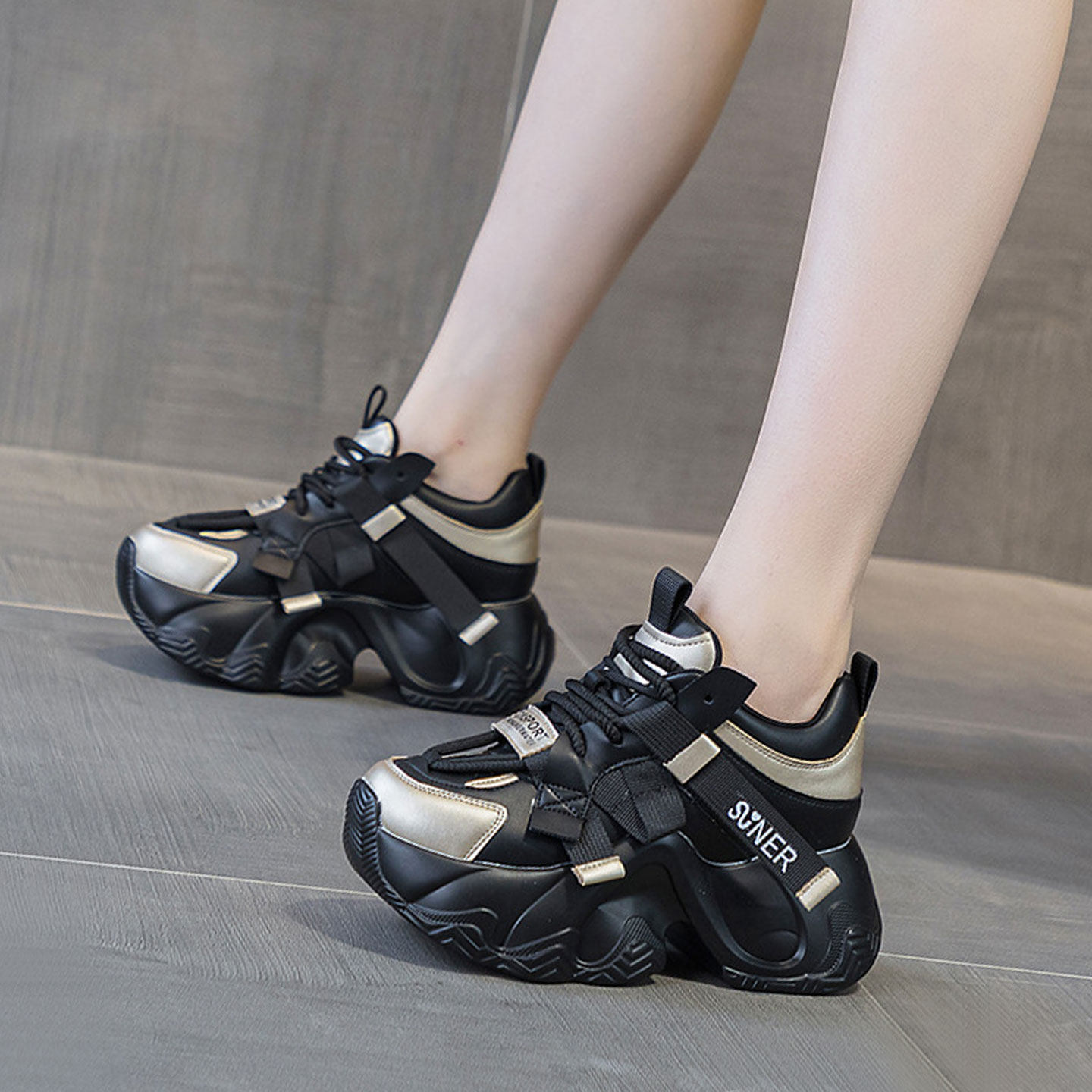 2026新款老爹鞋女春季厚底小个子增高爆款轻便软底休闲运动风鞋子