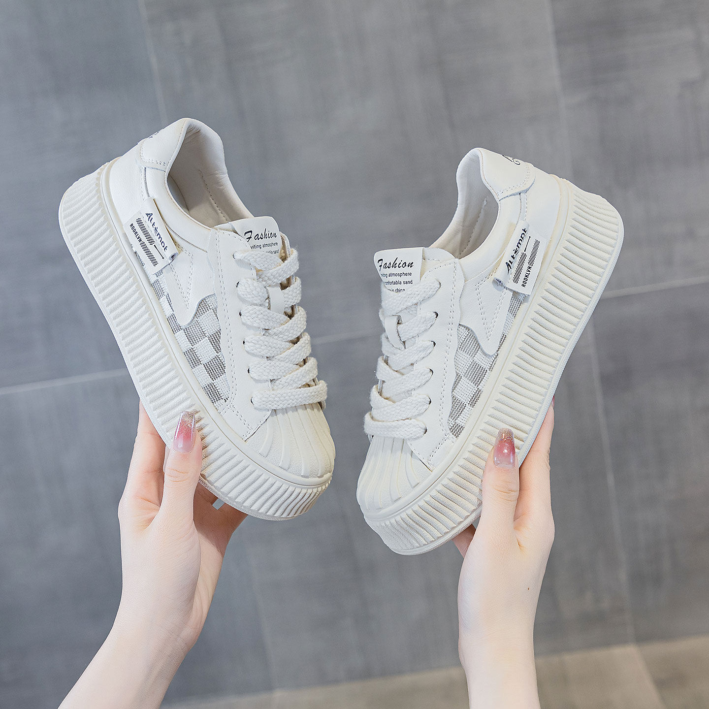 贝壳头小白鞋女2026新款春夏季真皮网面透气学生百搭平底休闲板鞋