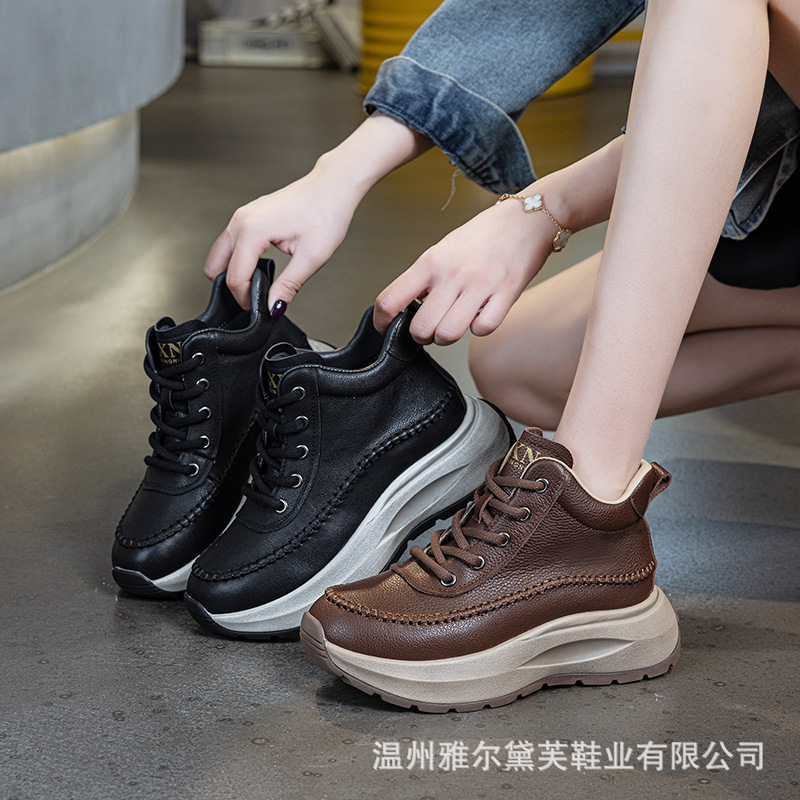 头层牛皮高帮鞋女2025新款真皮复古短靴女士发泡底轻便百搭休闲鞋