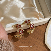 方糖家 新年显白红色花朵弧形耳环2025新款 轻奢耳钉高级感耳饰女