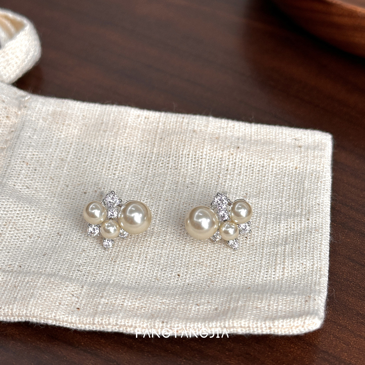 方糖家 秋冬暖调香槟金珍珠锆石耳环2025新款高级感巨好看耳钉女,饰品/流行首饰/时尚饰品新,耳环,淘宝优惠券,粉丝福利购,淘宝优惠卷