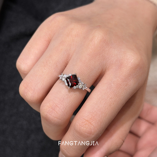 方糖家 新年红色轻奢天然石榴石小方糖纯银戒指宝石高级感女开口