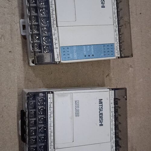 拆机的原装三菱 FX1S-20MT-D--议价商品