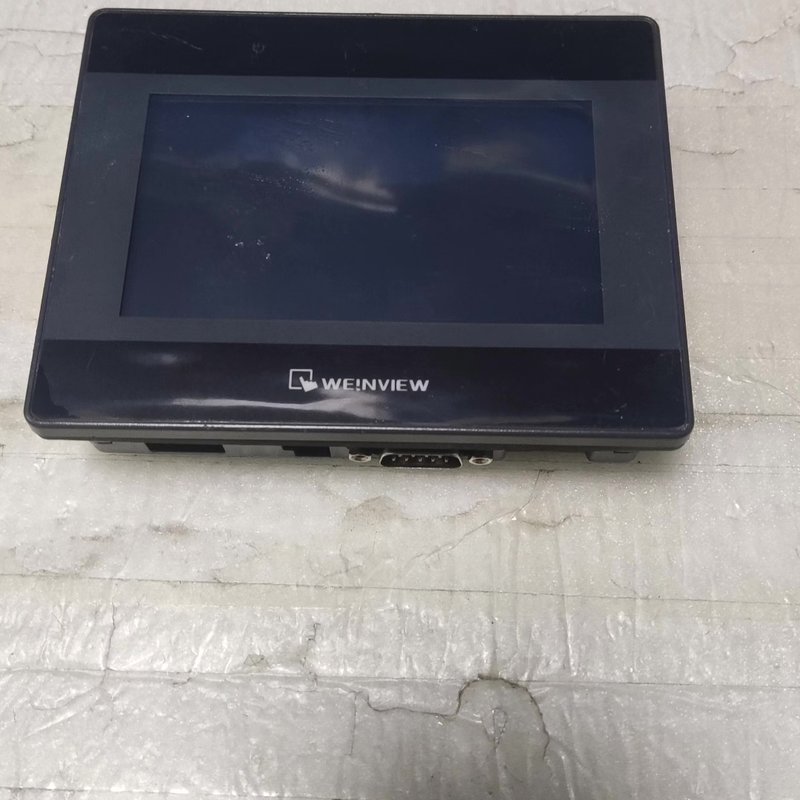 威仑触摸屏 MT8052iP 1个,实物拍摄,成色漂亮,--议价商品