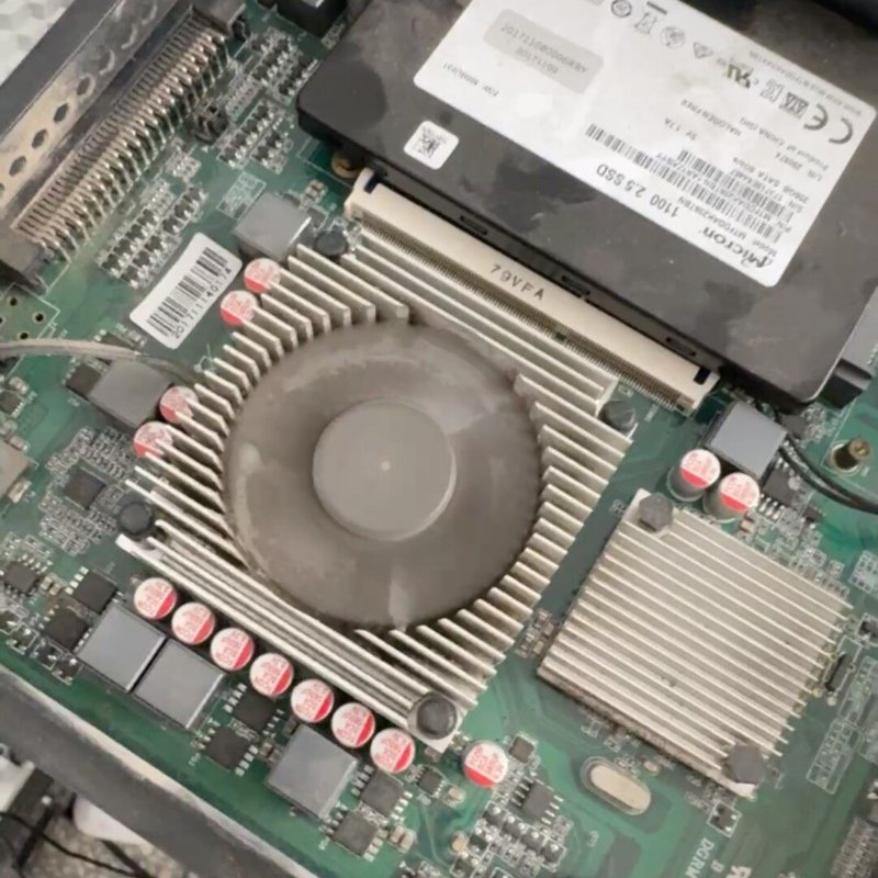 OPS小主机 i7的 8g内存 256固态 通电不--议价商品