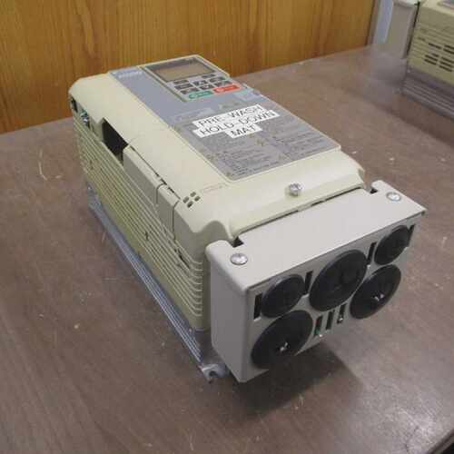安川A1000交流电驱动器CIMRAU4A0005FAARev.D3HP3Ph带键盘二手