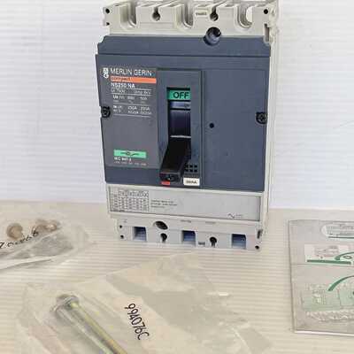 Merlin Gerin Compact NS250NA 250A ACDC 750V 3P 35kA 31403 *N