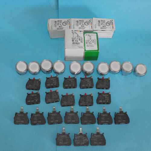 施耐德电气TELEMECANIQUEZB4BW313ZBE102ZBVM6批量10PCS全新