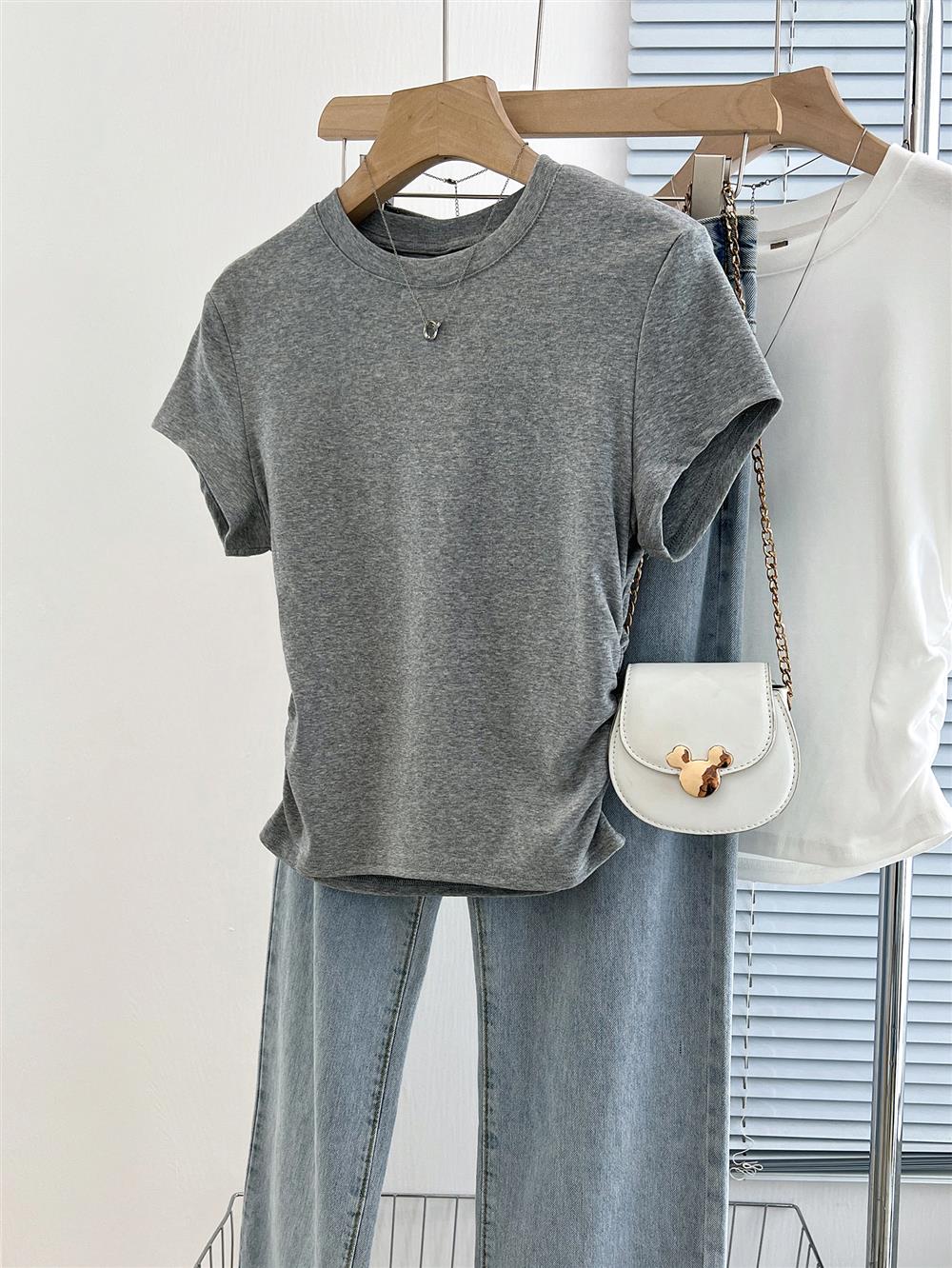 短款褶皱女式t恤正肩收腰设计感甜美显瘦短袖夏季纯棉圆领小上衣