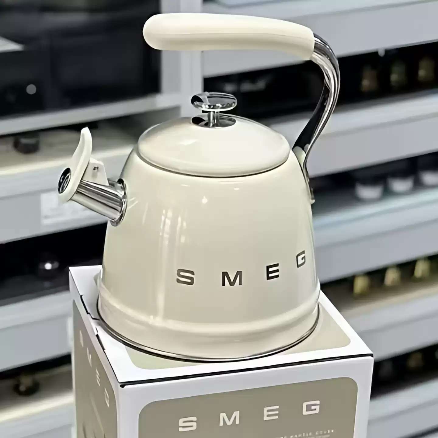 SMEG斯麦格304不锈钢鸣笛烧水壶