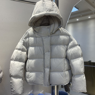 95%白鹅绒加厚保暖连帽羽绒服女