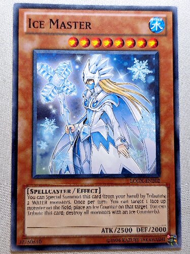 KONAMI卡片妹卡潮玩SSR