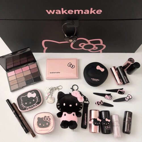 WAKEMAKE×HelloKitty联名彩妆