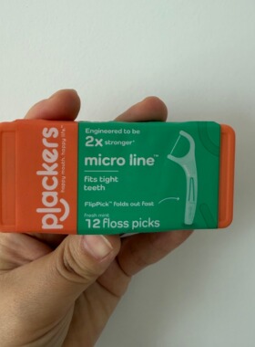 美国Plackers超细扁线剔牙线棒牙签薄荷味便携旅行装12支收纳盒
