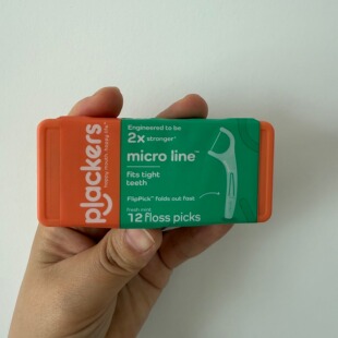 美国Plackers超细扁线剔牙线棒牙签薄荷味便携旅行装12支收纳盒
