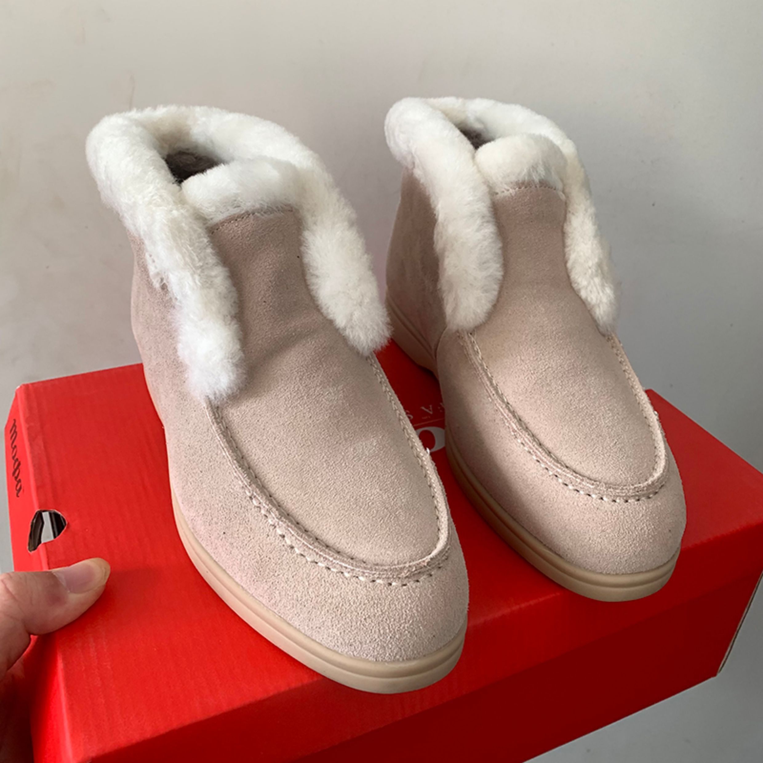 俄罗斯单~冬季羊毛加厚加绒保暖一脚蹬短筒靴雪地靴女平底毛毛鞋,女鞋,时尚雪地靴,淘宝优惠券,粉丝福利购,淘宝优惠卷