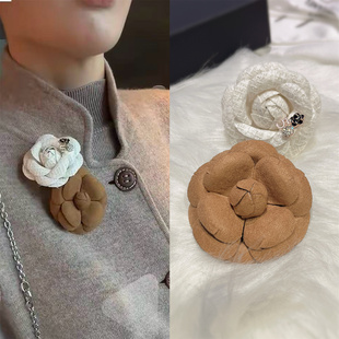 达人霖儿同款小香风山茶花胸针咖色立体胸花精致复古外套别针配饰