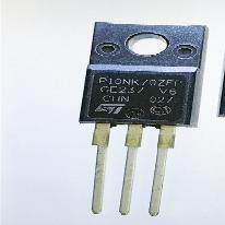 场效应管STP10NK70ZFP  P10NK70ZFP   TO220  全新原装