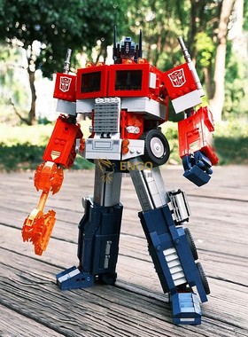 10302晴天柱机甲汽车人变形机器人卡车男孩拼装玩具中国积木拼图