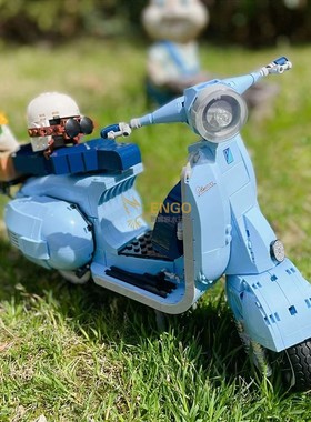 拼图拼搭Vespa韦士柏摩托车小绵羊罗马假日赫本中国积木玩具10298